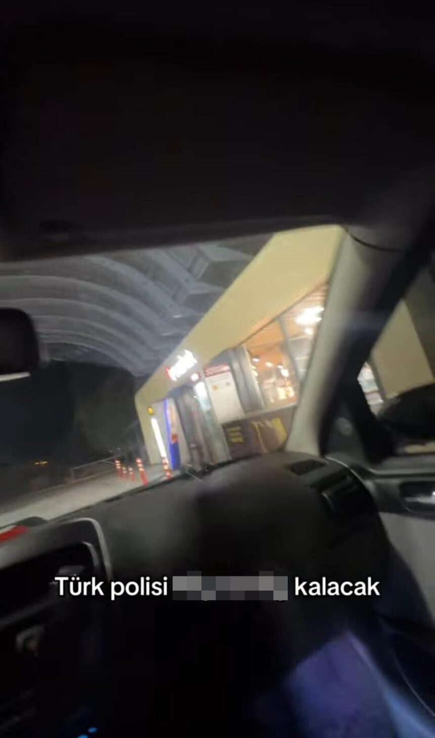 Ezine’de Polislere Hakaret Eden Şahıs Gözaltına Alındı, Sonrasında Serbest Bırakıldı Ezine’de Polislere Hakaret Eden Şahıs Gözaltına Alındı, Sonrasında Serbest Bırakıldı