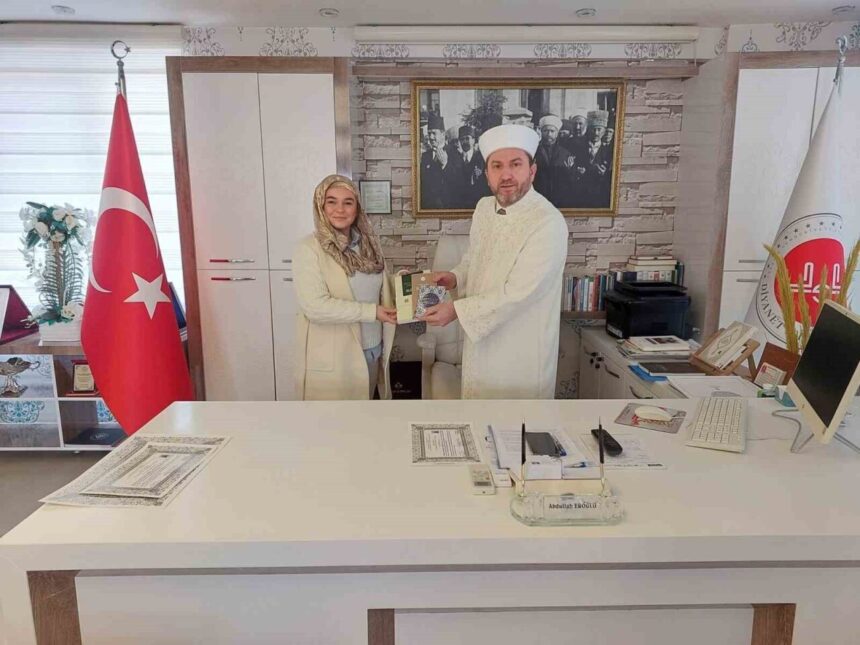 Manavgat’ta Polonya vatandaşı Oksana Maria Kaminska, İslam dinine geçti.