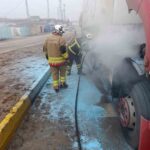 Hatay’da tırın motor bölümünde çıkan yangın, itfaiye ekipleri tarafından hızlıca kontrol altına alındı.