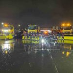 İstanbul’da yarın beklenen kar nedeniyle Sabiha Gökçen Havalimanı’nda karla mücadele ekipleri göreve hazır.