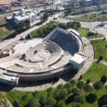 Muğla Büyükşehir Belediyesi, Prof. Dr. Şadan Gökovalı Açık Hava Tiyatrosu’ndaki restorasyon çalışmalarını sürdürüyor.