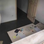 Manisa’da sabah saatlerinde meydana gelen şiddetli fırtına ve yağmur, Yunusemre ilçesinde yaşamı aksattı.