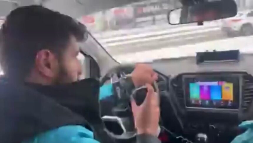 Kozluk’taki Soğukpınar köyünde düşme sonucu yaralanan kişi, sağlık ekiplerinin çalışmalarıyla hastaneye ulaştırıldı.