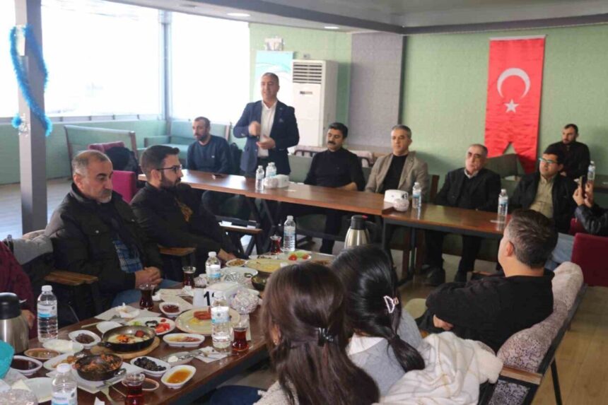 Sağlık-Sen Şırnak Şubesi, İdil İlçe Sağlık Müdürlüğü temsilciliği kahvaltı programında üyeleri buluşturdu.