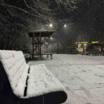 Sakarya’nın yüksek kesimlerinde başlayan kar yağışı şehir merkezine de ulaştı.