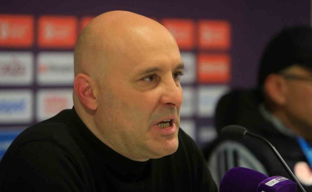 Antalyaspor Teknik Direktörü Uğurlu, takımın geliştirmesi gereken birçok alan olduğunu belirtti.