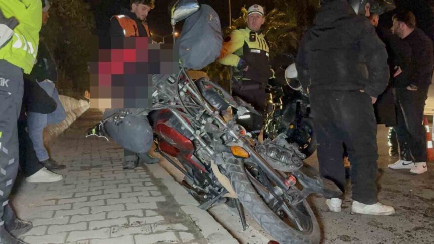 Samsun’da motosikletin servis minibüsüne çarpması sonucu bir kişi yaralandı. Samsun’da motosikletin servis minibüsüne çarpması sonucu bir kişi yaralandı.