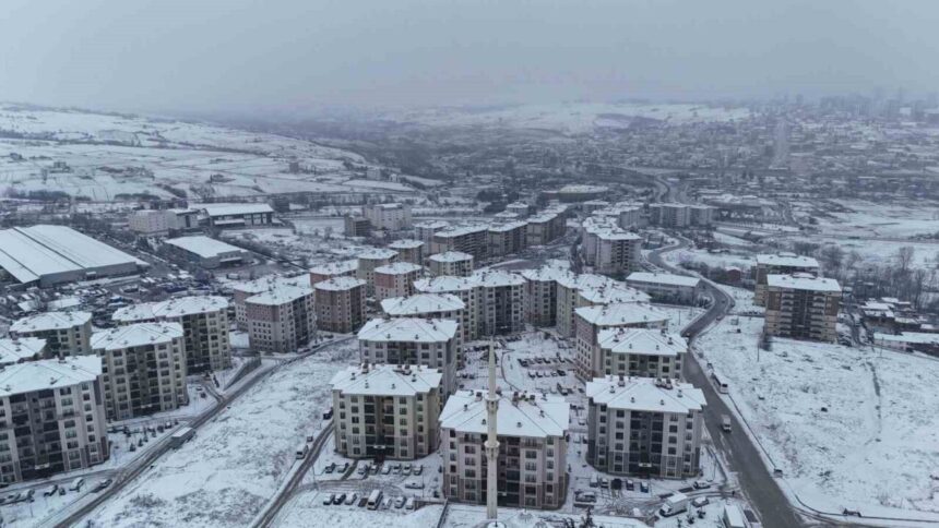 Samsun’da Balkanlardan gelen soğuk hava, yüksek kesimlerde kar kalınlığını 50 santimetreye çıkardı. Samsun’da Balkanlardan gelen soğuk hava, yüksek kesimlerde kar kalınlığını 50 santimetreye çıkardı.