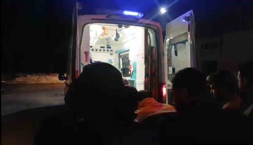 Şanlıurfa’nın Bozova ilçesinde tüp patlaması sonucu ağır yaralanan 7 yaşındaki çocuk yaşamını yitirdi. Şanlıurfa’nın Bozova ilçesinde tüp patlaması sonucu ağır yaralanan 7 yaşındaki çocuk yaşamını yitirdi.