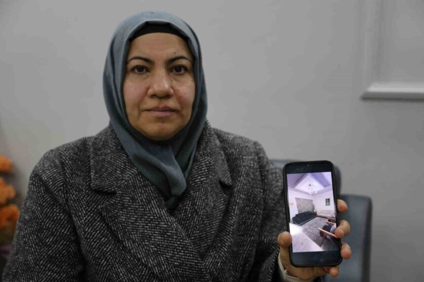 Elazığ’da 16 yıl biriktirdiği parasıyla ev almak isteyen aile, dolandırıcılar tarafından 2 milyon 31 bin lira kaybetti. Elazığ’da 16 yıl biriktirdiği parasıyla ev almak isteyen aile, dolandırıcılar tarafından 2 milyon 31 bin lira kaybetti.