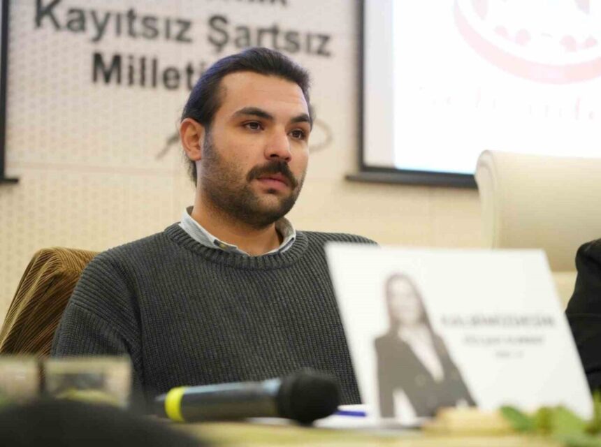 Şehzadeler Belediye Başkanı Hakan Şimşek, yeni atamalarla yönetim ekibini güçlendirdi. Şehzadeler Belediye Başkanı Hakan Şimşek, yeni atamalarla yönetim ekibini güçlendirdi.