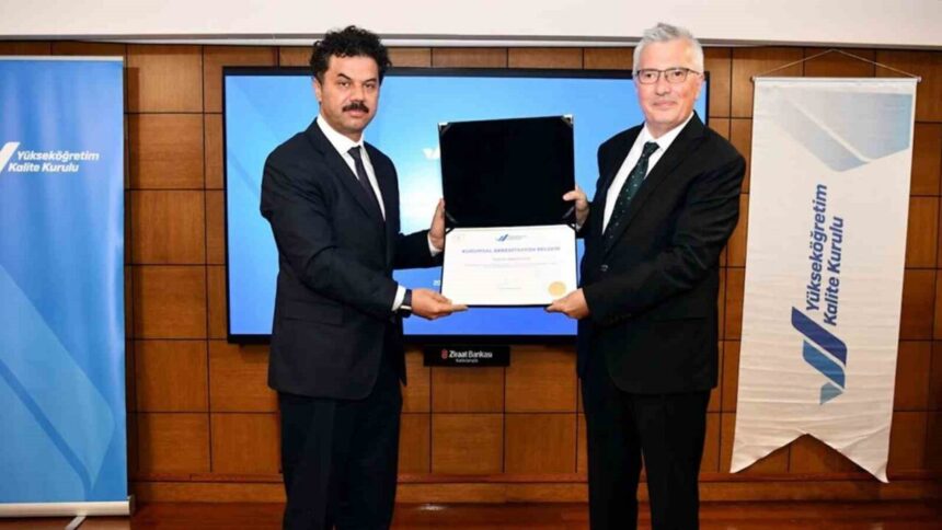 Selçuk Üniversitesi, 2025 yılında eğitim altyapısını güçlendirirken bilimsel araştırma kapasitesini artırdı. Selçuk Üniversitesi, 2025 yılında eğitim altyapısını güçlendirirken bilimsel araştırma kapasitesini artırdı.