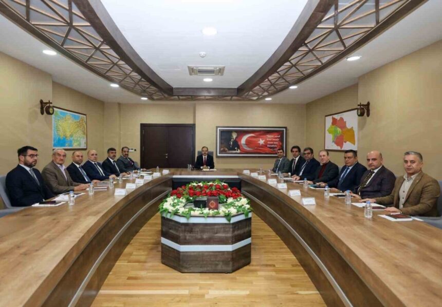 İl İstihdam ve Mesleki Eğitim Kurulu’nun 2026 yılı ilk toplantısı, Vali Dr. Kemal Kızılkaya’nın yönetiminde yapıldı. İl İstihdam ve Mesleki Eğitim Kurulu’nun 2026 yılı ilk toplantısı, Vali Dr. Kemal Kızılkaya’nın yönetiminde yapıldı.