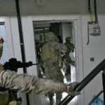 Adıyaman’da silahlı örgüt kurmak ve yağma suçlamasıyla 22 kişi gözaltına alındı.