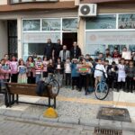 Simav’da Diyanet Genç Ofisi etkinliğinde, etüt ve Kur’an kursu öğrencilerine hediyeler verildi.