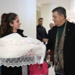 Şırnak Belediyesi, 2025 “Aile Yılı” ilanından sonra yeni doğan bebeklere destek paketleri sunuyor.