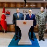 Göçmen Kaçakçılığıyla Mücadele Daire Başkanı Yalçın, Şırnak Valisi Ekici’yi ziyaret etti.