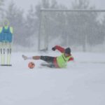 Sivasspor, Amed Sportif Faaliyetler Maçı Hazırlıklarını Kar Altında Sürdürüyor