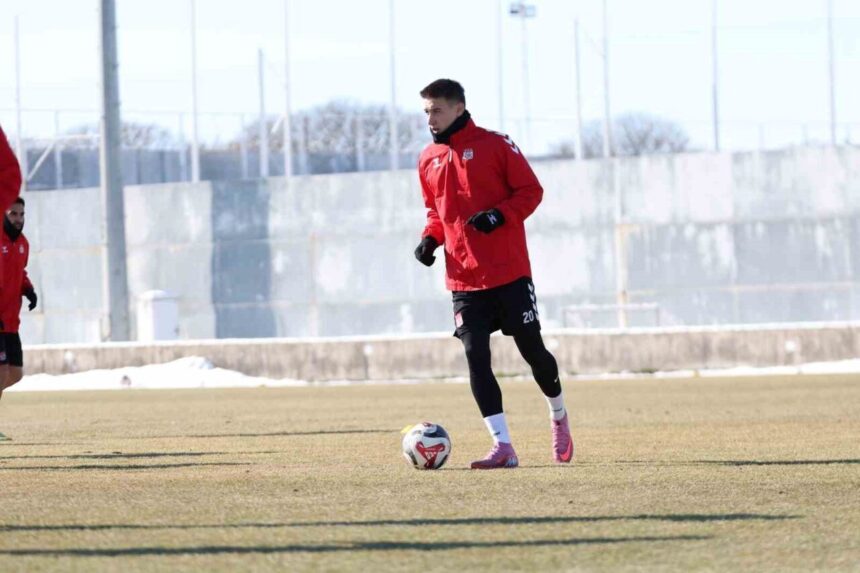 Sivasspor, Bodrum FK ile oynayacağı maç öncesi hazırlıklarını sürdürüyor Sivasspor, Bodrum FK ile oynayacağı maç öncesi hazırlıklarını sürdürüyor