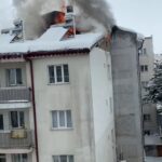 Sivas’ta bir apartmanın çatısında çıkan yangın, itfaiye ekiplerinin hızlı müdahalesiyle söndürüldü.