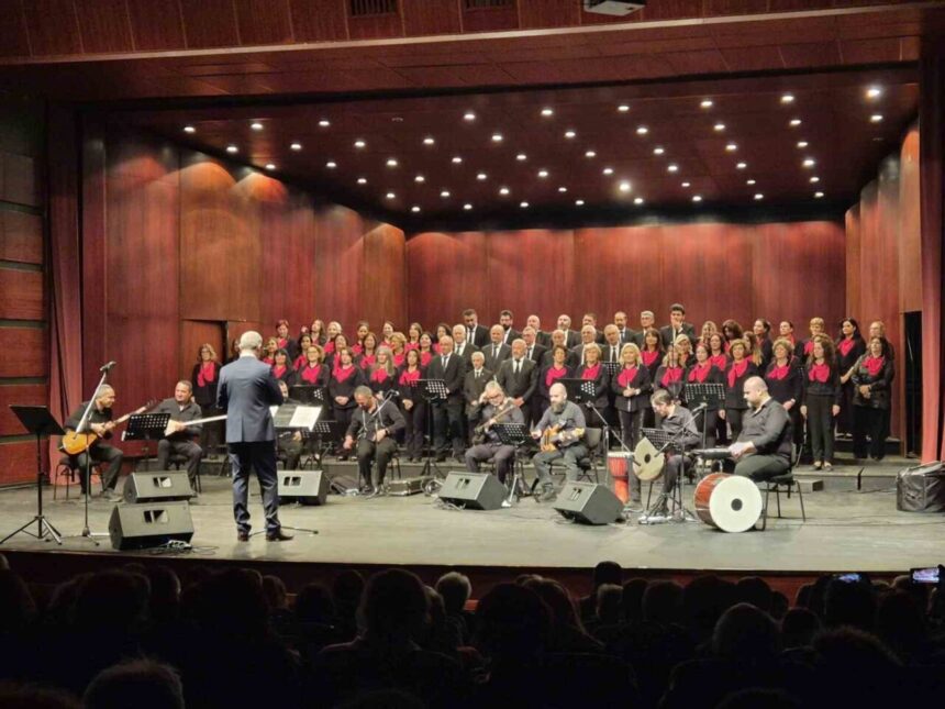 Sivrihisarlılar Derneği’nden Türk Halk Müziği Konseri Düzenlendi Sivrihisarlılar Derneği’nden Türk Halk Müziği Konseri Düzenlendi