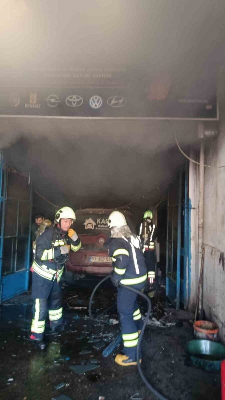 Afyonkarahisar’daki tamirhanede sobaya yanıcı madde dökülmesiyle meydana gelen yangında bir çocuk yaralandı.