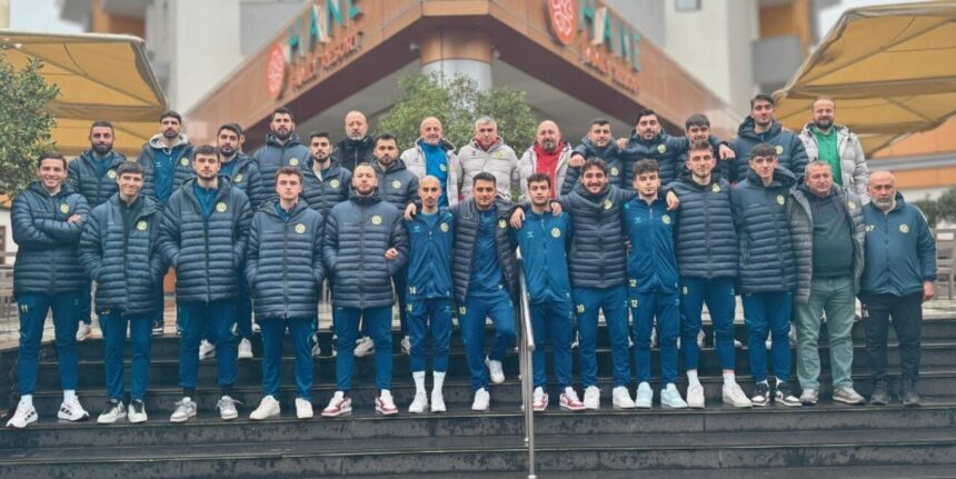 Söğütspor Antalya kampını tamamlayarak ilçeye geri döndü. Söğütspor Antalya kampını tamamlayarak ilçeye geri döndü.