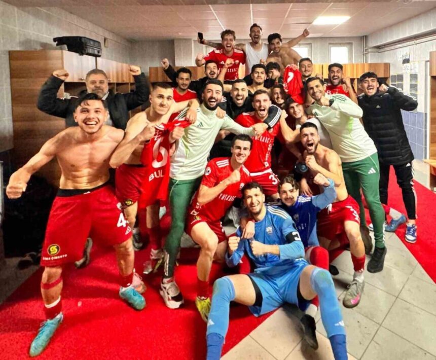 Somaspor, ikinci devrenin açılış maçında Güzide Gebzespor’u 1-0 yenerek düşme hattından çıkma umudunu sürdürdü. Somaspor, ikinci devrenin açılış maçında Güzide Gebzespor’u 1-0 yenerek düşme hattından çıkma umudunu sürdürdü.