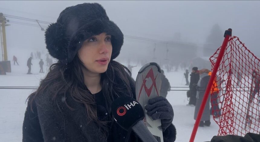 Sömestr tatilinde Türkiye’nin kış turizm merkezi Uludağ’da yoğun ziyaretçi akını yaşandı. Sömestr tatilinde Türkiye’nin kış turizm merkezi Uludağ’da yoğun ziyaretçi akını yaşandı.