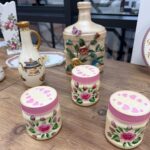 Sultangazi Belediyesi, Dönüştüren Eller Atölyesi ile atıkları geri dönüştürmeye destek sağlıyor.