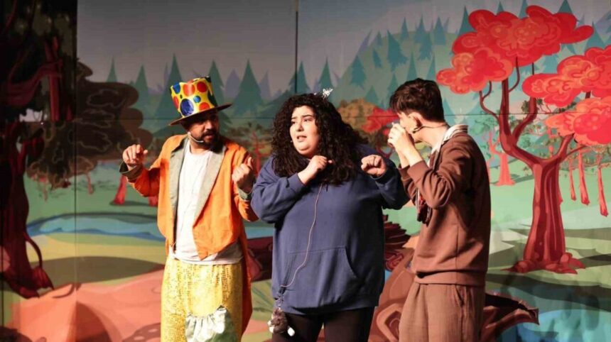 Sultangazi Belediyesi Kültür Sanat ve Edebiyat Sezonu, çocuklar için renkli etkinliklerle sürüyor. Sultangazi Belediyesi Kültür Sanat ve Edebiyat Sezonu, çocuklar için renkli etkinliklerle sürüyor.