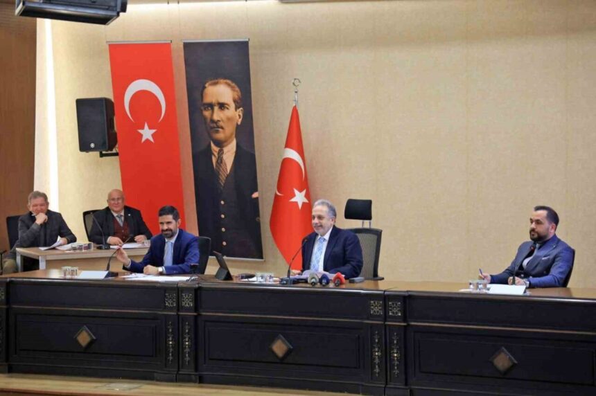 Talas Belediye Meclisi, 2026’nın ilk toplantısını gerçekleştirdi, gündem maddeleri karara bağlandı. Talas Belediye Meclisi, 2026’nın ilk toplantısını gerçekleştirdi, gündem maddeleri karara bağlandı.