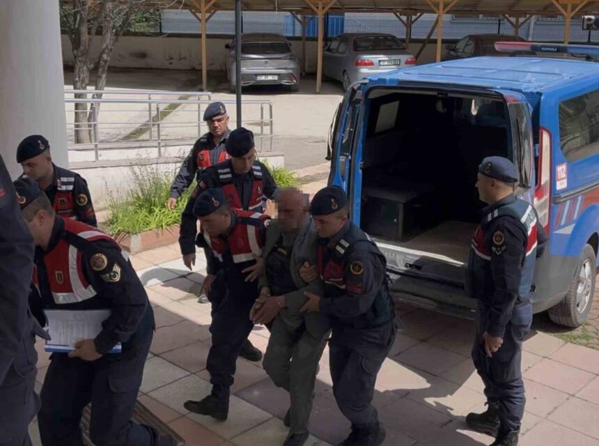 Kastamonu’da husumetli çiftin öldürülmesiyle ilgili duruşmada sanık, “Panikledim, kaç el ateş ettiğimi hatırlamıyorum” dedi. Kastamonu’da husumetli çiftin öldürülmesiyle ilgili duruşmada sanık, “Panikledim, kaç el ateş ettiğimi hatırlamıyorum” dedi.