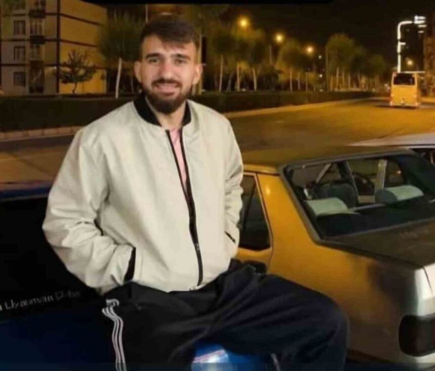 Kayseri’de evde tartıştığı erkek arkadaşını bıçaklayarak öldüren kadın tutuklandı. Kayseri’de evde tartıştığı erkek arkadaşını bıçaklayarak öldüren kadın tutuklandı.