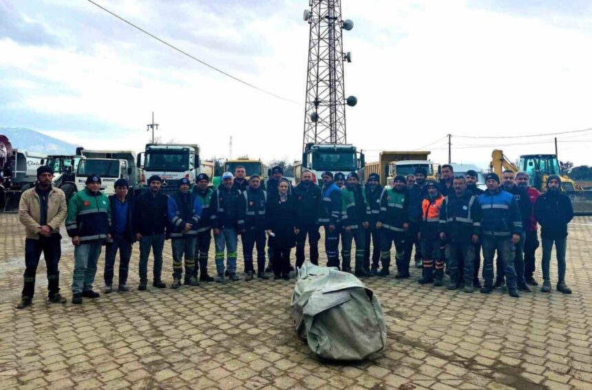 Tavas Belediyesi destek personeline, afete hazırlık için çadır kurma eğitimi verildi. Tavas Belediyesi destek personeline, afete hazırlık için çadır kurma eğitimi verildi.