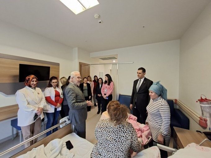 TEI, 41. yıl dönümünde Sosyal Sorumluluk Projesi ile Eskişehir Şehir Hastanesi’nde yeni anneleri ziyaret etti. TEI, 41. yıl dönümünde Sosyal Sorumluluk Projesi ile Eskişehir Şehir Hastanesi’nde yeni anneleri ziyaret etti.