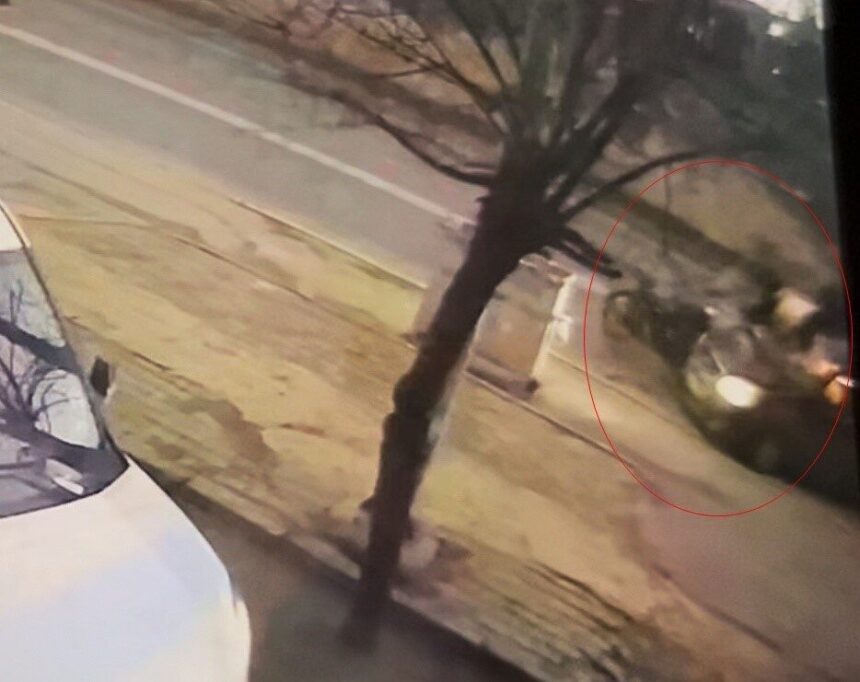 Çorlu’da motosiklet ve hafif ticari aracın çarpışması sonucu 2 kişi yaralandı. Kaza kamerada kaydedildi. Çorlu’da motosiklet ve hafif ticari aracın çarpışması sonucu 2 kişi yaralandı. Kaza kamerada kaydedildi.