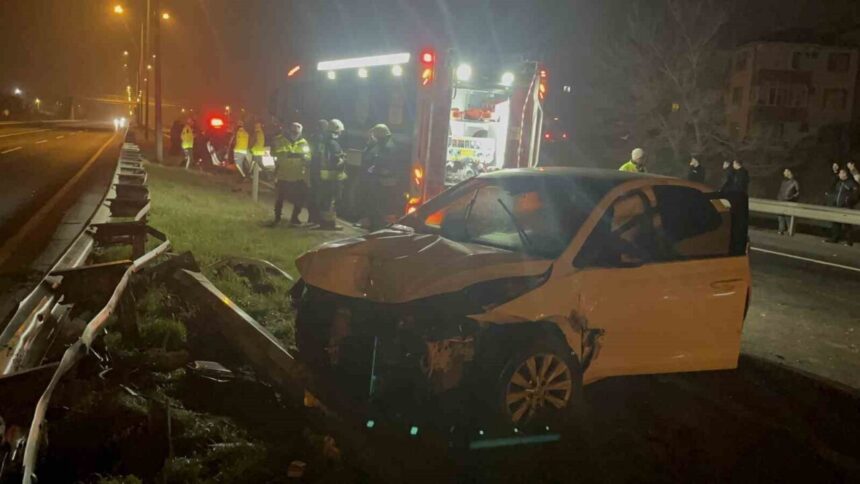 Ergene’de Alkollü Sürücünün Oluşturduğu Kaza Bariyerleri ve Aydınlatma Direğini Vurdu Ergene’de Alkollü Sürücünün Oluşturduğu Kaza Bariyerleri ve Aydınlatma Direğini Vurdu