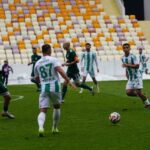 Malatya Yeşilyurtspor, TFF 3. Lig’de 12 Bingöl Spor’a 1-0 yenildi.