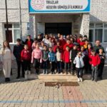 Sarıgöl’de Tırazlar Hüseyin Gümüşlü İlkokulu’nda yazar buluşması etkinliği gerçekleştirildi.