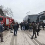 Erbaa’da Küçük Sanayi Sitesi’nde park halindeki otobüs yangında zarar gördü.