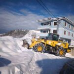 Trabzon’da karla mücadele çalışmaları aralıksız devam ediyor, yollar açık tutuluyor.