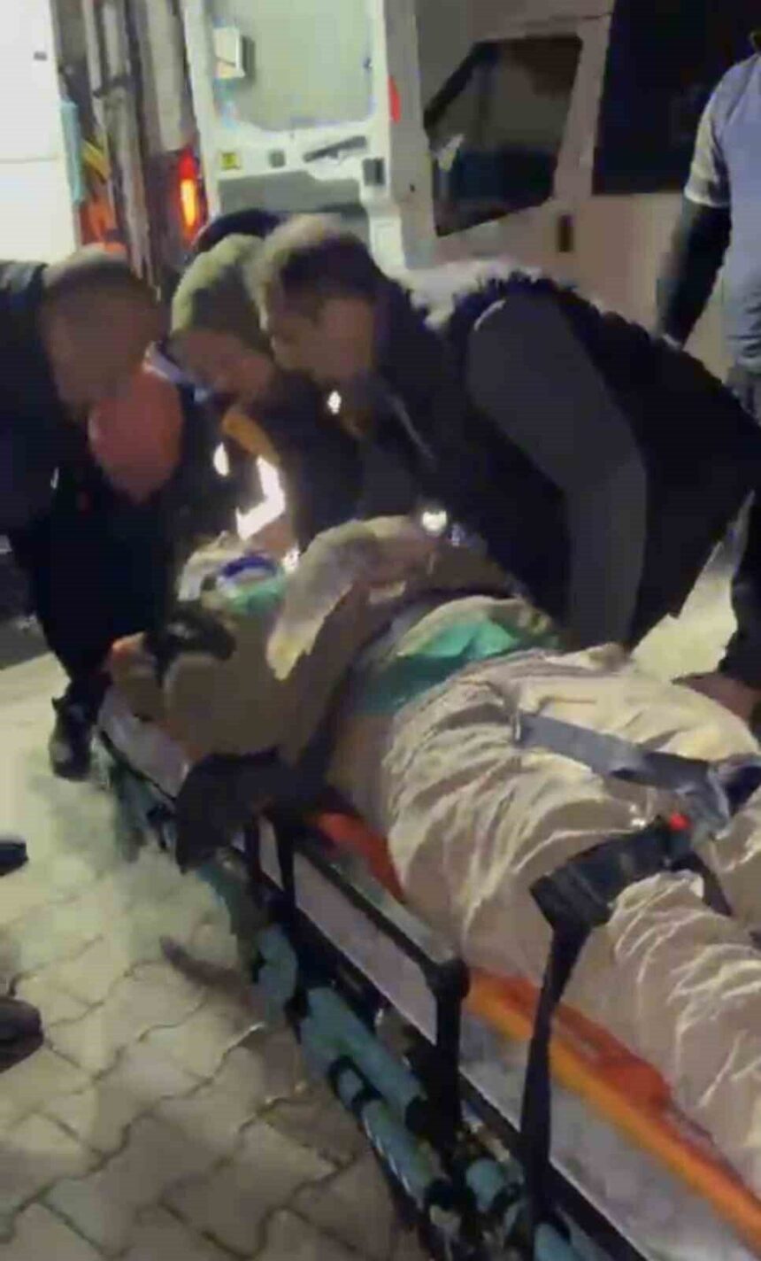 Araklı’da motosiklet ve otomobil çarpıştı, sürücü yaralandı. Kaza anı güvenlik kamerasında görüntülendi. Araklı’da motosiklet ve otomobil çarpıştı, sürücü yaralandı. Kaza anı güvenlik kamerasında görüntülendi.