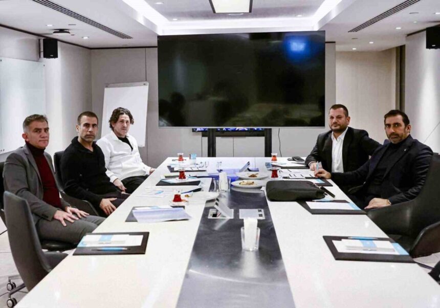 Trabzonspor Yönetimi ve Teknik Heyeti İstanbul’da Transfer ve Planlama Toplantısı Gerçekleştirdi Trabzonspor Yönetimi ve Teknik Heyeti İstanbul’da Transfer ve Planlama Toplantısı Gerçekleştirdi