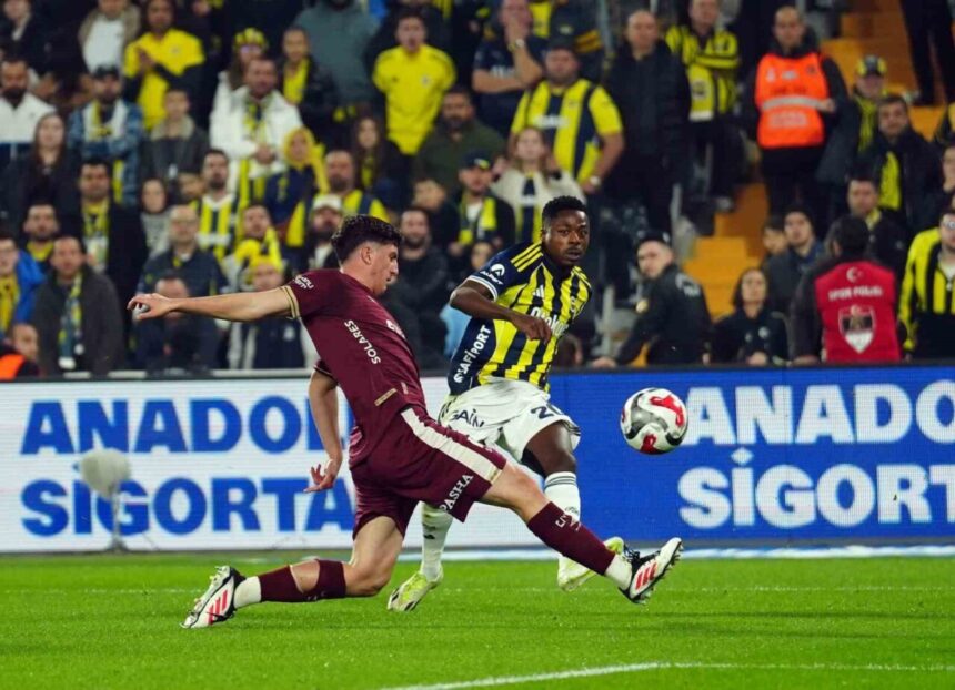 Fenerbahçe, Göztepe ile 19. haftada 1-1 berabere kaldı. İlk yarı sonuçlandı. Fenerbahçe, Göztepe ile 19. haftada 1-1 berabere kaldı. İlk yarı sonuçlandı.