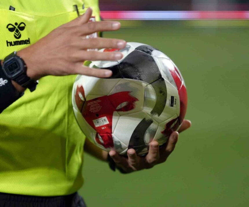 Trendyol Süper Lig’in 19. hafta maçlarını yönetecek hakemler belirlendi. Trendyol Süper Lig’in 19. hafta maçlarını yönetecek hakemler belirlendi.