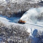 Tunceli’de kar yağışı nedeniyle 154 köy yolu ulaşıma kapandı, ekipler çalışmalara devam ediyor.