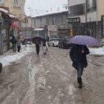Meteoroloji 13. Bölge Müdürlüğü’nün uyarıları sonrası Tunceli’de kar ve fırtına etkisini gösterdi.