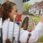 Eskişehir Olgunlaşma Enstitüsü’nde ‘Aile Yılı’ etkinlikleri çerçevesinde resim çalışmaları yapılıyor.