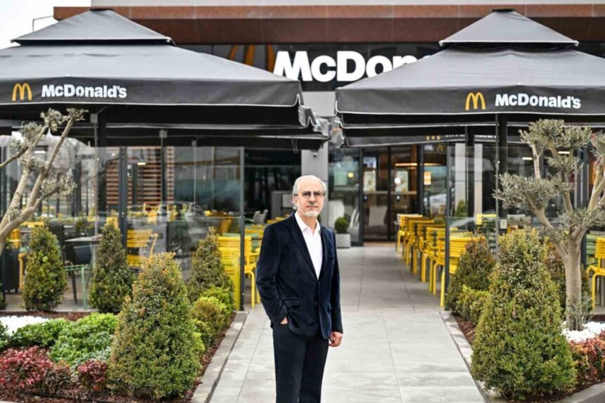 McDonald’s Türkiye, 2025 hedefi olarak belirlediği 1 milyar dolarlık yerli üretim katkısına ulaştı. McDonald’s Türkiye, 2025 hedefi olarak belirlediği 1 milyar dolarlık yerli üretim katkısına ulaştı.